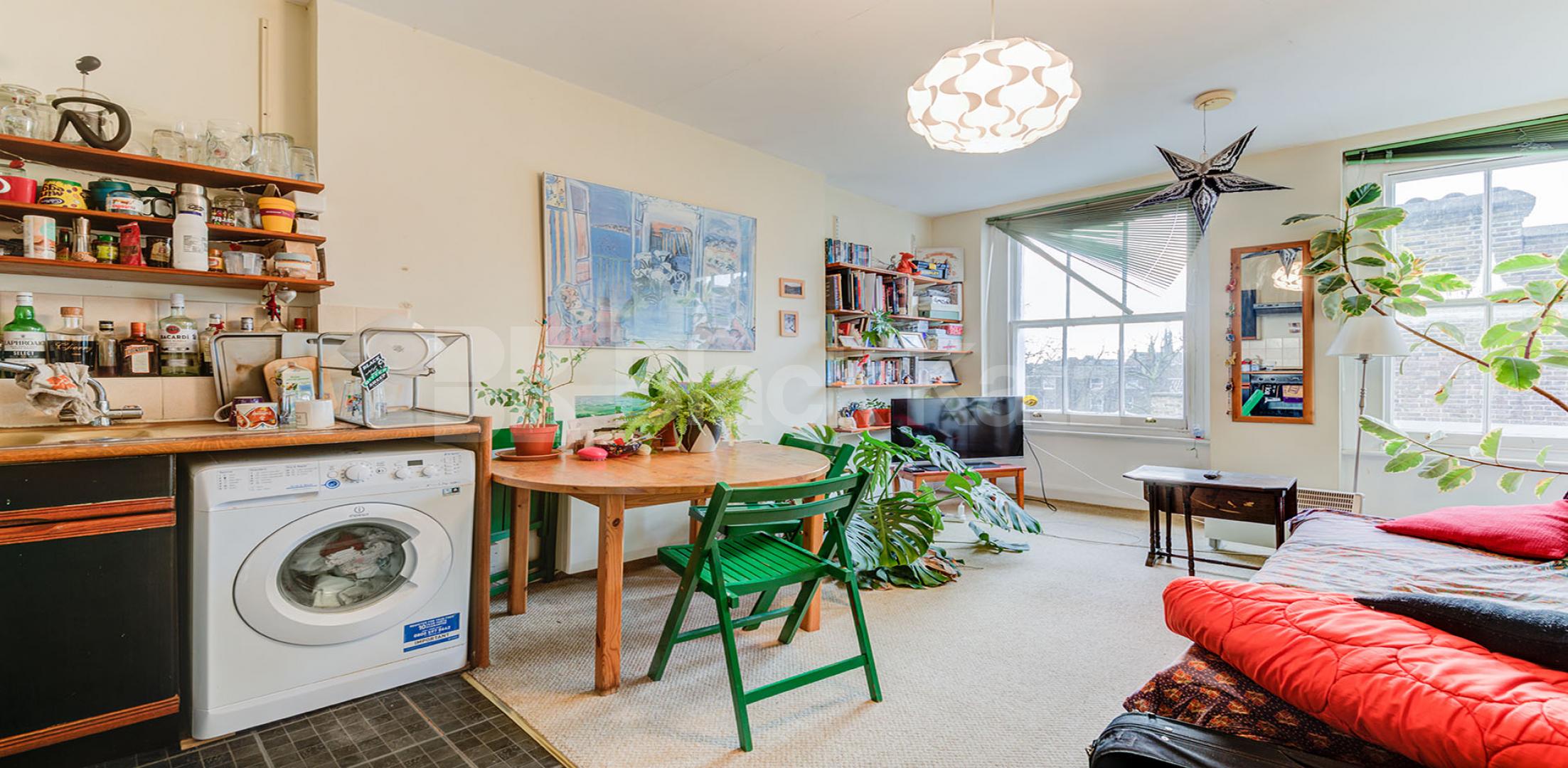 			1 Bedroom, 1 bath, 1 reception Flat			 Nevern Road, Earls Court